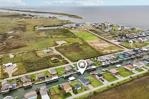 1221 Bay St, Crystal Beach, TX 77650 - Photo 37