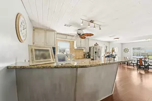 1221 Bay St, Crystal Beach, TX 77650 - Photo 13