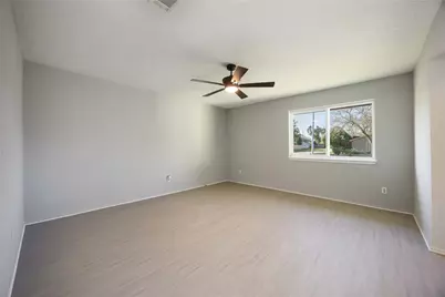 2302 Green Knoll Drive, Houston, TX 77067 - Photo 13