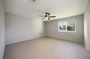 2302 Green Knoll Dr, Houston, TX 77067 - Photo 13