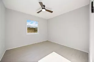 2302 Green Knoll Dr, Houston, TX 77067 - Photo 17