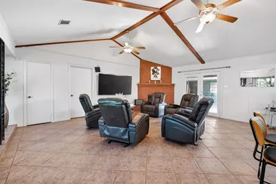 621 Elsbeth Street, Channelview, TX 77530 - Photo 7