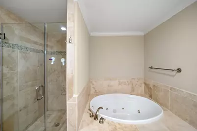 1419 Montrose Boulevard #202, Houston, TX 77019 - Photo 17