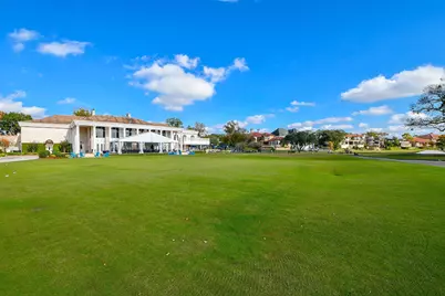 1750 N Country Club Boulevard, Sugar Land, TX 77478 - Photo 37