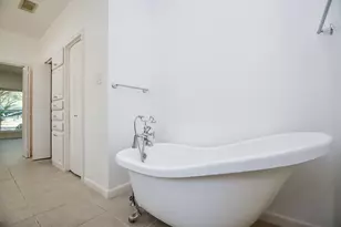 1750 N Country Club Blvd, Sugar Land, TX 77478 - Photo 19