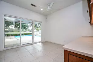 1750 N Country Club Blvd, Sugar Land, TX 77478 - Photo 15