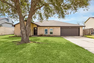 320 Creek Bend Drive, League City, TX 77573 - Photo 1