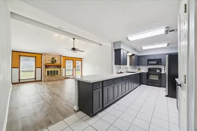 320 Creek Bend Drive, League City, TX 77573 - Photo 9