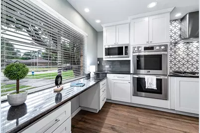 6030 Warm Springs Road, Houston, TX 77035 - Photo 1