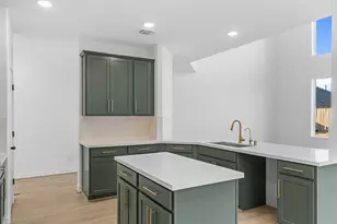 32318 Cedar Elm Dr, Waller, TX 77484 - Photo 5