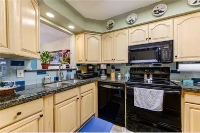 5217 Arboles Drive #M, Houston, TX 77035 - Photo 19