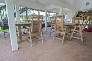 1205 Bay St, Crystal Beach, TX 77650 - Photo 33