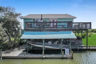 1205 Bay St, Crystal Beach, TX 77650 - Photo 37
