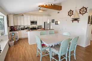 1205 Bay St, Crystal Beach, TX 77650 - Photo 7