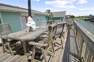 1205 Bay St, Crystal Beach, TX 77650 - Photo 19