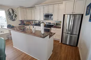 1205 Bay St, Crystal Beach, TX 77650 - Photo 9