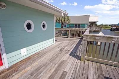 1205 Bay Street, Crystal Beach, TX 77650 - Photo 19