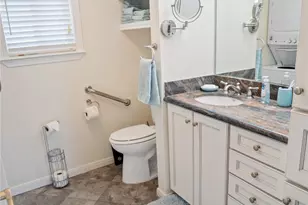 1205 Bay St, Crystal Beach, TX 77650 - Photo 15