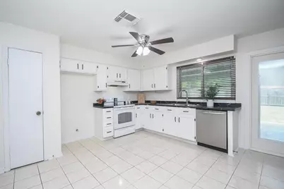 1215 Pinecroft Drive, Sugar Land, TX 77498 - Photo 11