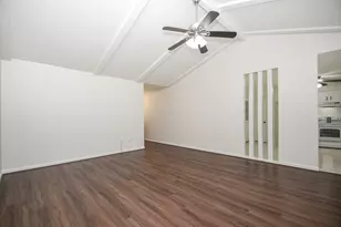 1215 Pinecroft Dr, Sugar Land, TX 77498 - Photo 9