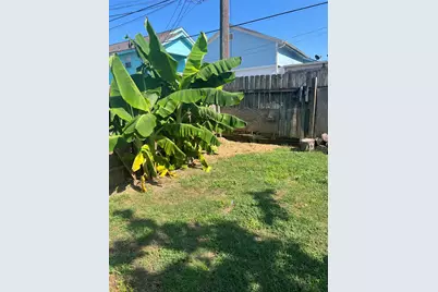 5107 Avenue Q 1/2, Galveston, TX 77551 - Photo 3