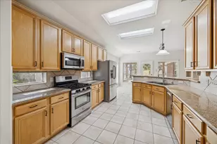 30 Jewelsford Dr, The Woodlands, TX 77382 - Photo 9