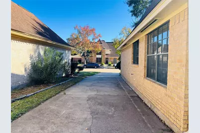 14734 Charlmont Drive, Houston, TX 77083 - Photo 21