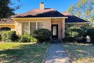 14734 Charlmont Dr, Houston, TX 77083 - Photo 3