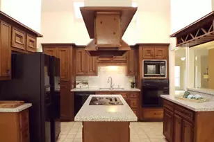 6607 Tournament Dr, Houston, TX 77069 - Photo 9