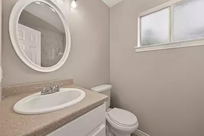 8607 Valley Forest Drive, Houston, TX 77078 - Photo 17