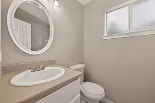 8607 Valley Forest Dr, Houston, TX 77078 - Photo 17