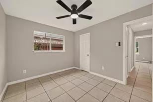 8607 Valley Forest Dr, Houston, TX 77078 - Photo 13