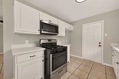 8607 Valley Forest Drive, Houston, TX 77078 - Photo 7