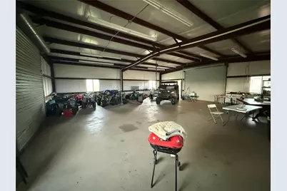 1240 Crooked Road, Cat Spring, TX 78933 - Photo 11