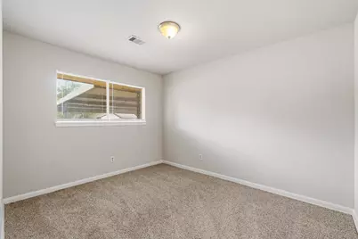 5239 Selinsky Road, Houston, TX 77048 - Photo 11