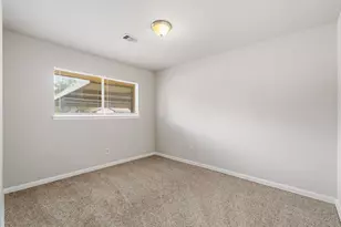 5239 Selinsky Rd, Houston, TX 77048 - Photo 11