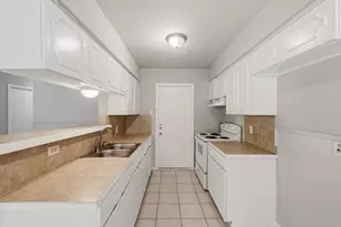 5239 Selinsky Rd, Houston, TX 77048 - Photo 7