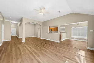 2931 Steelhead Dr, Houston, TX 77045 - Photo 7