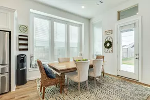 4010 Shackleton Ct, Iowa Colony, TX 77583 - Photo 11