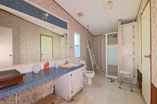 505 Koym St, East Bernard, TX 77435 - Photo 9