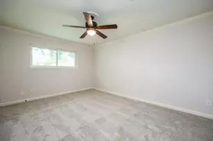 11931 Dunlap St, Houston, TX 77035 - Photo 13