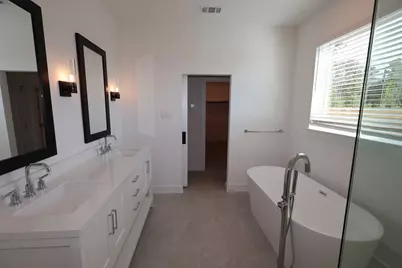 18630 Eastwood Ridge Court, Crosby, TX 77532 - Photo 9