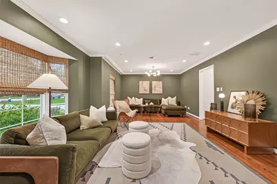 426 W Gaywood Drive, Houston, TX 77079 - Photo 9