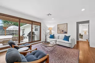 426 W Gaywood Dr, Houston, TX 77079 - Photo 5