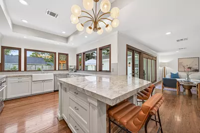 426 W Gaywood Drive, Houston, TX 77079 - Photo 13