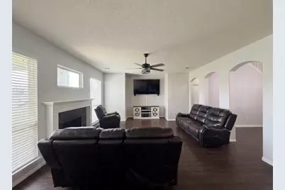 9908 Climbing Tree, Conroe, TX 77385 - Photo 3