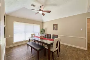 121 April Waters Dr N, Montgomery, TX 77356 - Photo 23