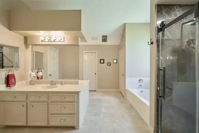 121 April Waters Drive N, Montgomery, TX 77356 - Photo 31