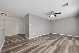 9940 Swallow Dr, Conroe, TX 77385 - Photo 17