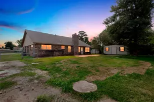 206 Staples Dr, Baytown, TX 77523 - Photo 33